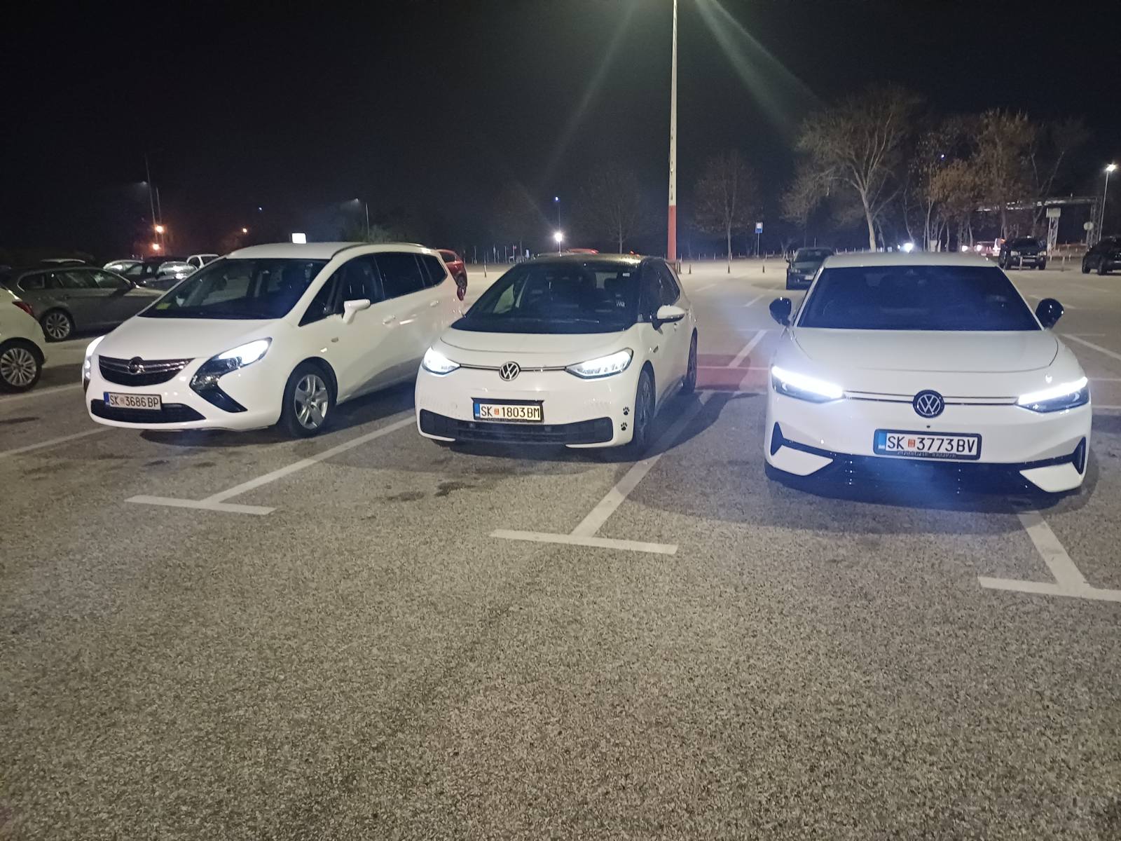 Vlorë (Valona) — private taxi transfer from Skopje